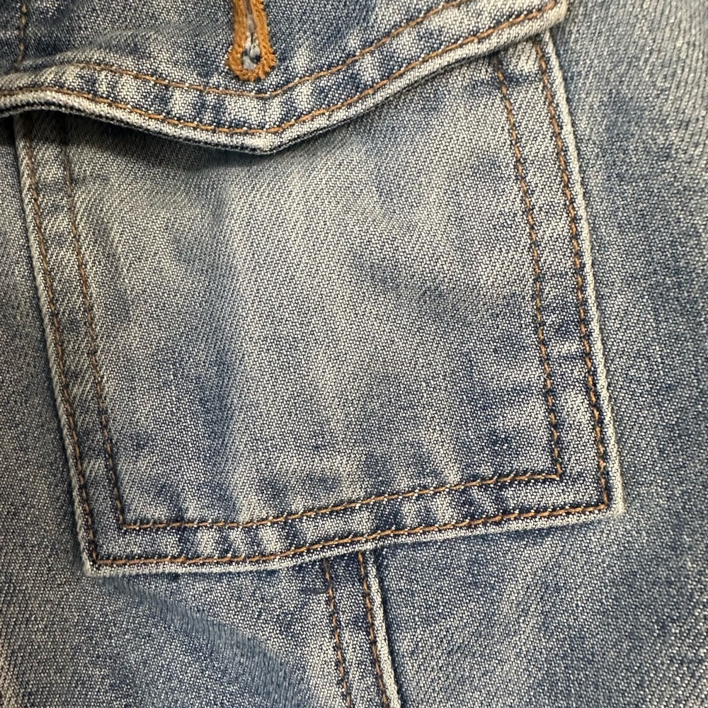 Vintage GUESS jean jacket - Picture 9 of 9